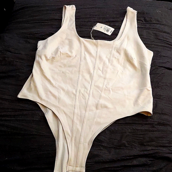 Never been worn XXL white body suite - Picture 1 of 3